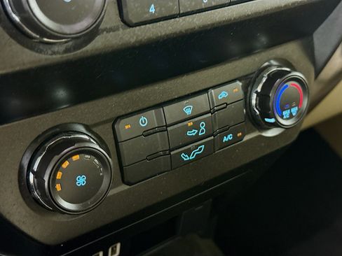 Used 2019 Ford F150 XLT image 17