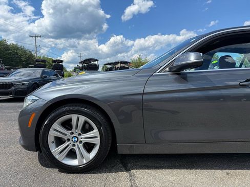 Used 2017 BMW 330i xDrive Sedan AWD/4WD image 5