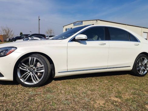 Used 2018 Mercedes-Benz S 560 Sedan image 4