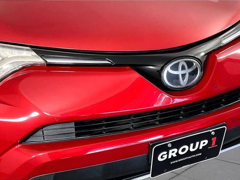 Used 2017 Toyota RAV4 XLE w/ Carpet Mat Package FWD image 29