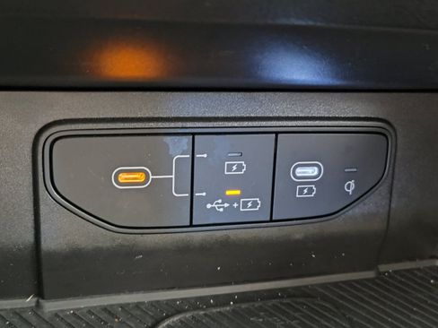 Used 2026 Kia Sportage EX w/ EX Panorama Roof Package FWD image 13