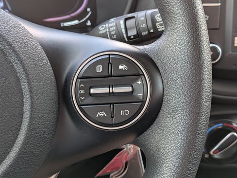 Used 2023 Kia Soul LX FWD image 24