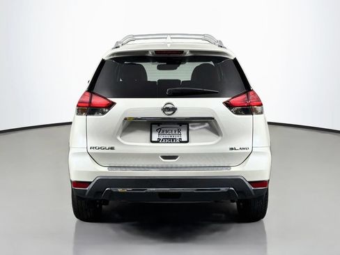 Used 2017 Nissan Rogue SL w/ SL Premium Package AWD/4WD image 6