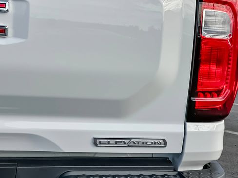 Used 2025 GMC Canyon Elevation AWD/4WD image 29