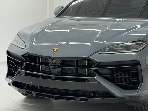 Used 2025 Lamborghini Urus SE AWD/4WD image 42