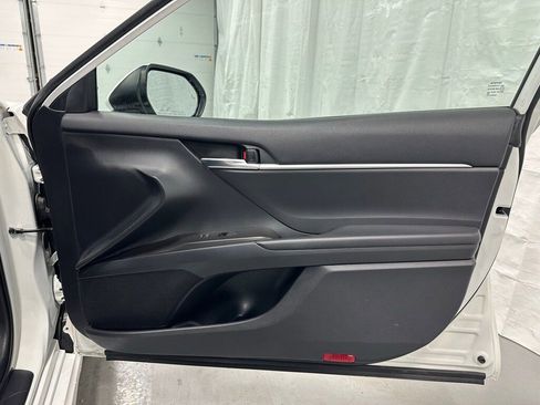 Used 2022 Toyota Camry SE image 51