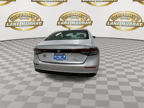 Used 2025 Honda Accord Touring image 2