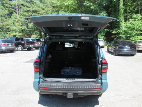 Used 2025 Toyota 4Runner TRD Off-Road Premium AWD/4WD image 20