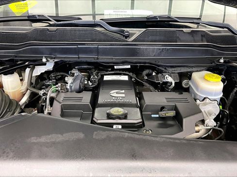 Used 2022 RAM 2500 Laramie AWD/4WD image 9