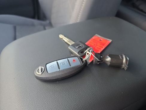 New 2026 Nissan Frontier SV w/ Tow Package image 32