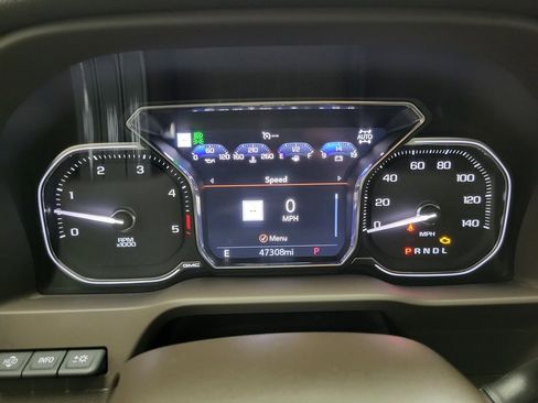 Used 2022 GMC Sierra 3500 Denali w/ Technology Package image 16