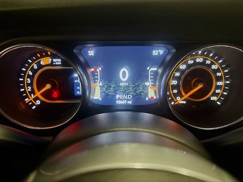 Used 2019 Jeep Wrangler Unlimited Sahara image 14