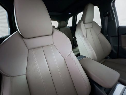 New 2025 Audi Q5 2.0T Premium Plus image 25