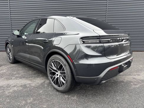 Certified 2026 Porsche Macan 4 Electric AWD/4WD image 3