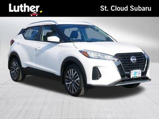 Used 2023 Nissan Kicks SV video 1