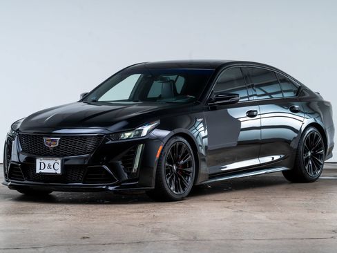 Used 2022 Cadillac CT5 V Blackwing w/ Driver Assist Package RWD image 4