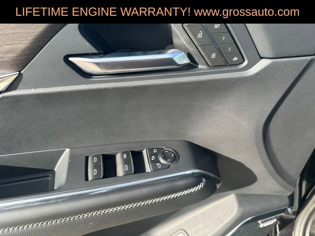 Used 2025 GMC Acadia Denali w/ LPO, Floor Liner Package AWD/4WD image 11