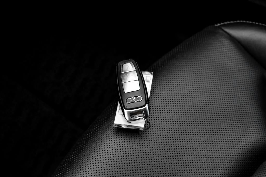 Used 2019 Audi Q8 Premium Plus AWD/4WD image 58
