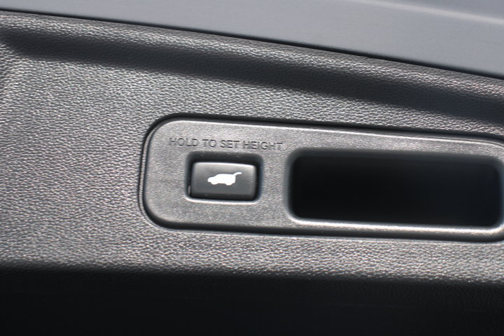 Used 2022 Acura MDX w/ Technology Package AWD/4WD image 16