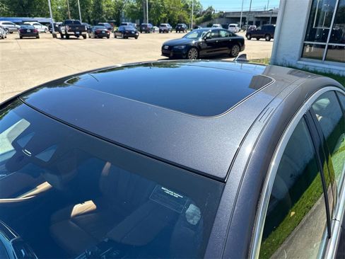 Used 2019 BMW 530i xDrive w/ Convenience Package AWD/4WD image 12