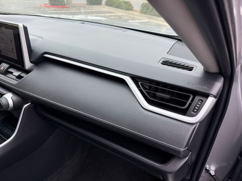 Used 2025 Toyota RAV4 LE image 34