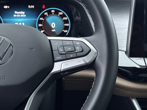 Used 2024 Volkswagen Atlas Cross Sport SE w/ Panoramic Sunroof Package image 26