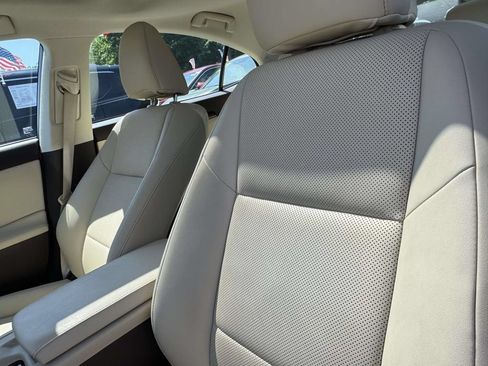 Used 2017 Lexus ES 350 w/ Navigation System Package FWD image 32