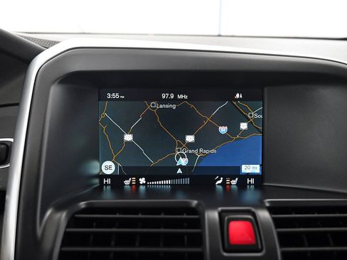 Used 2015 Volvo XC60 T5 image 12