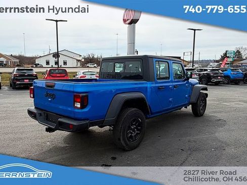 Used 2024 Jeep Gladiator Sport AWD/4WD image 38