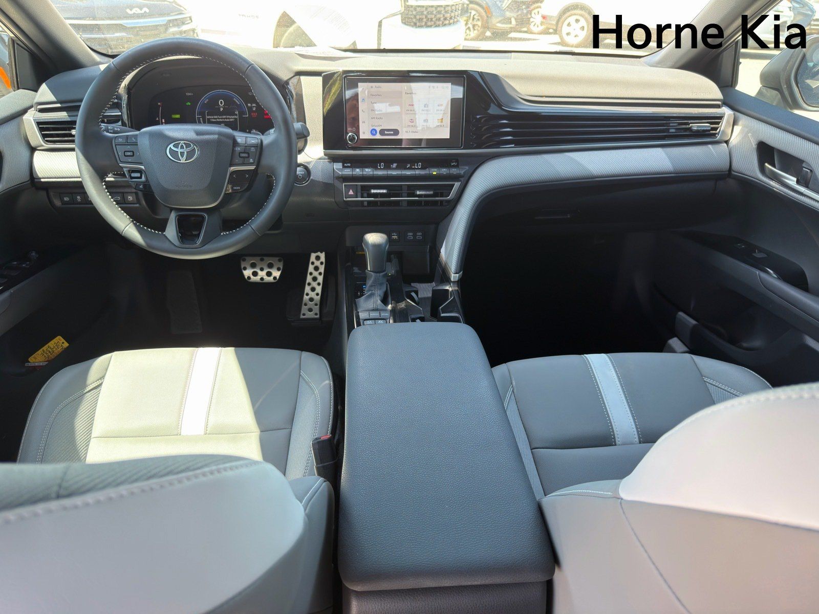 Used 2025 Toyota Camry SE w/ Convenience Package FWD image 26