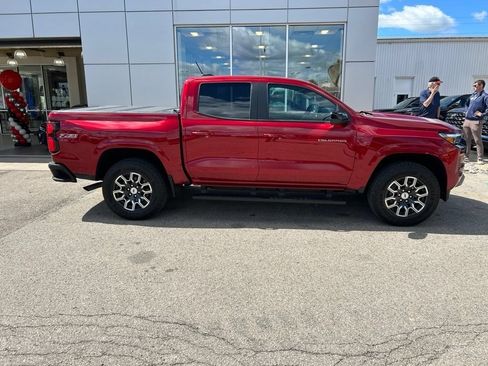 Used 2023 Chevrolet Colorado Z71 w/ Z71 Convenience Package 2 AWD/4WD image 6