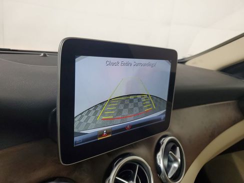 Used 2018 Mercedes-Benz GLA 250 image 28