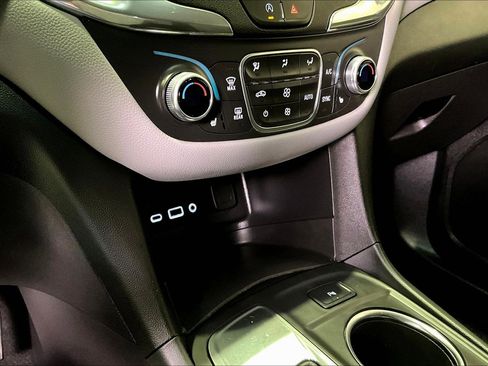 Used 2024 Chevrolet Equinox LT image 15