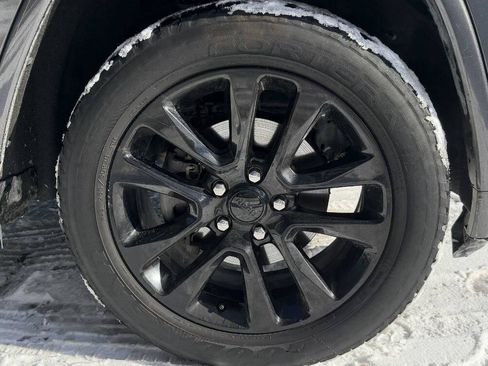 Used 2018 Jeep Grand Cherokee Altitude image 44