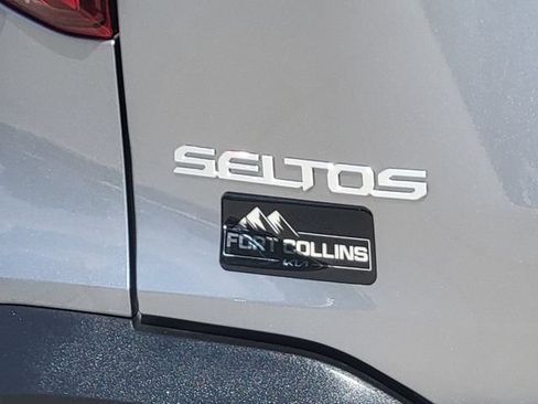 Used 2025 Kia Seltos EX AWD/4WD image 16