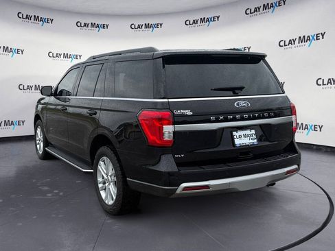 Used 2022 Ford Expedition XLT AWD/4WD image 3