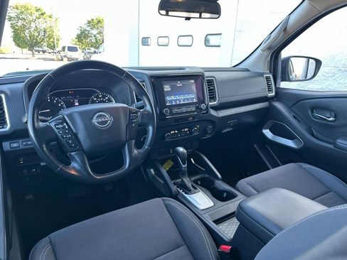 Used 2022 Nissan Frontier SV w/ Technology Package AWD/4WD image 9