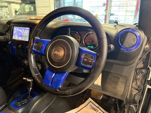 Used 2017 Jeep Wrangler Unlimited Sport AWD/4WD image 16