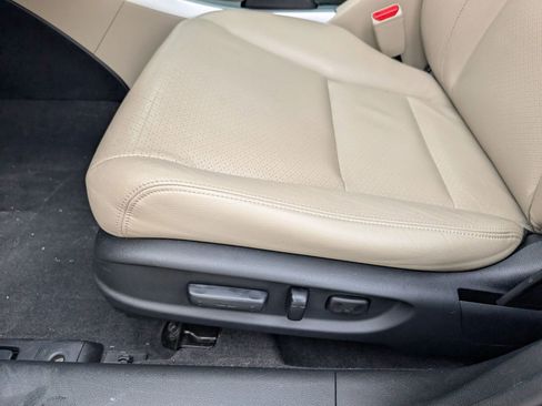 Used 2017 Honda Accord Touring image 18