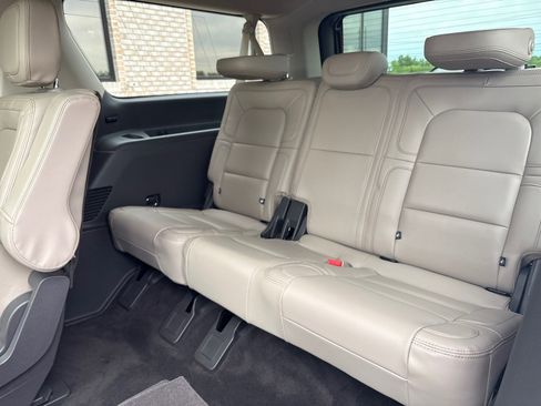 Used 2022 Lincoln Navigator L Reserve AWD/4WD image 5