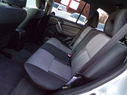 Used 2004 Toyota RAV4 4WD image 26