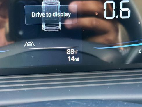 New 2026 Hyundai Venue SEL image 38