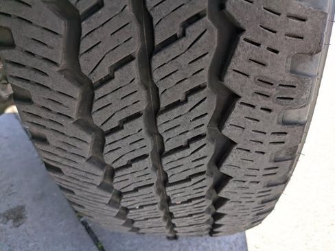 Certified 2024 Ford F350 Platinum w/ FX4 Off-Road Package image 12