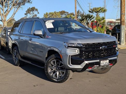 Used 2024 Chevrolet Tahoe Z71 w/ Luxury Package image 3