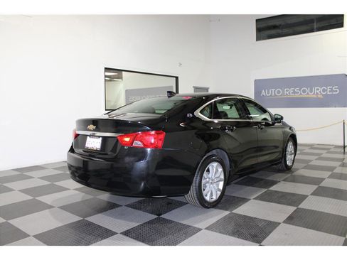 Used 2019 Chevrolet Impala LT image 3
