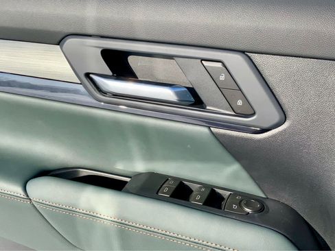 New 2026 GMC Terrain AT4 w/ LPO, Black Badging Package image 46