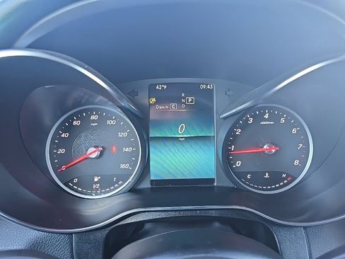 Used 2020 Mercedes-Benz GLC 300 4MATIC image 23