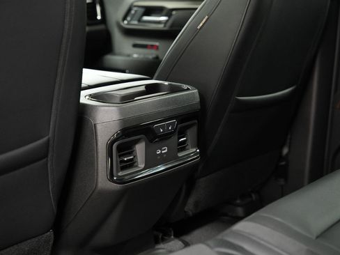 Used 2025 GMC Sierra 1500 AT4 w/ AT4 Premium Package image 23