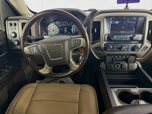 Used 2018 GMC Sierra 1500 Denali w/ Denali Ultimate Package AWD/4WD image 27