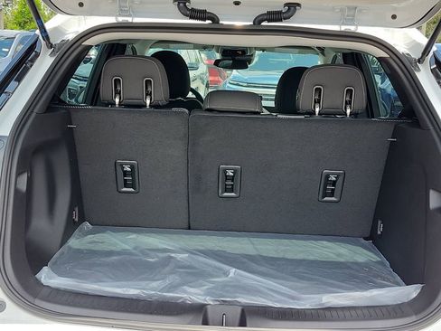 New 2027 Chevrolet Bolt LT w/ Comfort Package FWD image 9